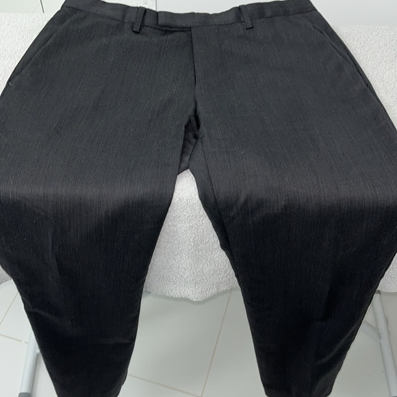 Hugo Boss Dress Pants, Charcoal. VGUC. 100% Virgin Wool waist 32” inseam 31” - Picture 8 of 16